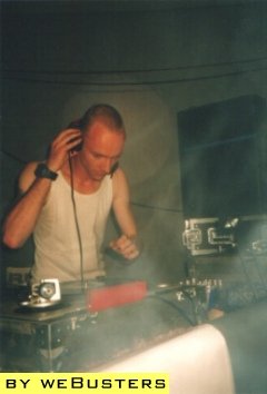 DJ Bez (Sven Biereige; Gierst&auml;dt 02.10.99)