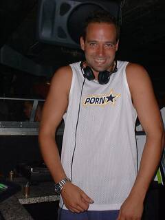 und so wenn alles nur Show war und man sich selbst nicht mehr einbekommt vor lachen ;-)))