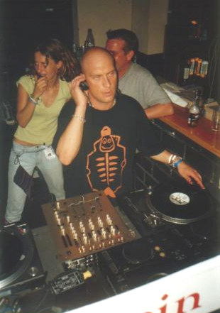 szenemag.de das etwas andere magazin im netz. © by [weBusters]