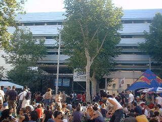 gro&szlig;e b&uuml;hne = sonarvillage