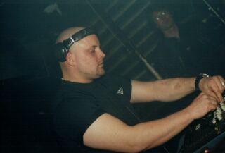 Sven B.