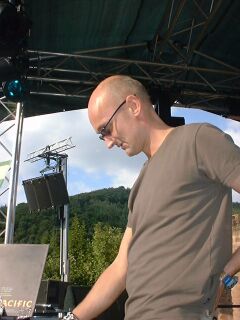 tobi neumann