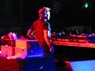 Sven V&auml;th