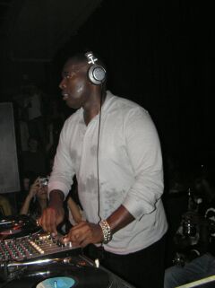 kevin saunderson
