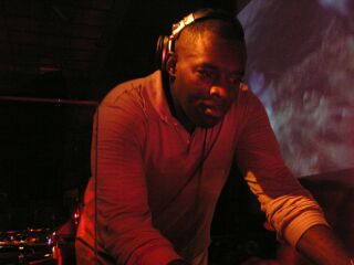 kevin saunderson