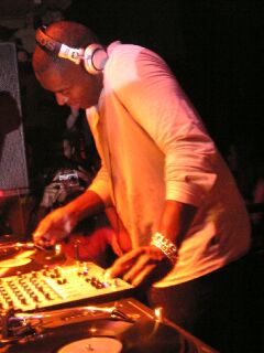 kevin saunderson