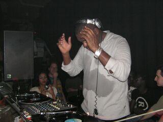 kevin saunderson